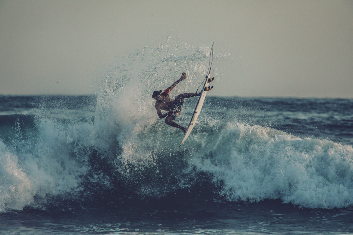 Arranca la fiesta mundial del surf en El Salvador