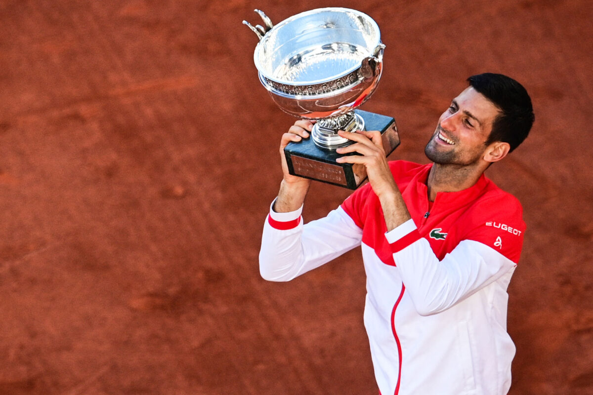 Djokovic gana en Roland Garros y suma 19 Grand Slam