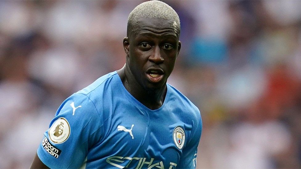 Benjamin Mendy acusado de cuatro violaciones y una agresión sexual