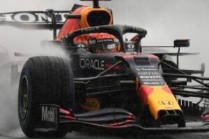 Hamilton llamar “farsa” el Gran Premio de Bélgica ganado por Verstappen