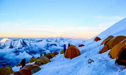 Alpinista canadiense muere durante su ascenso al monte Manaslu