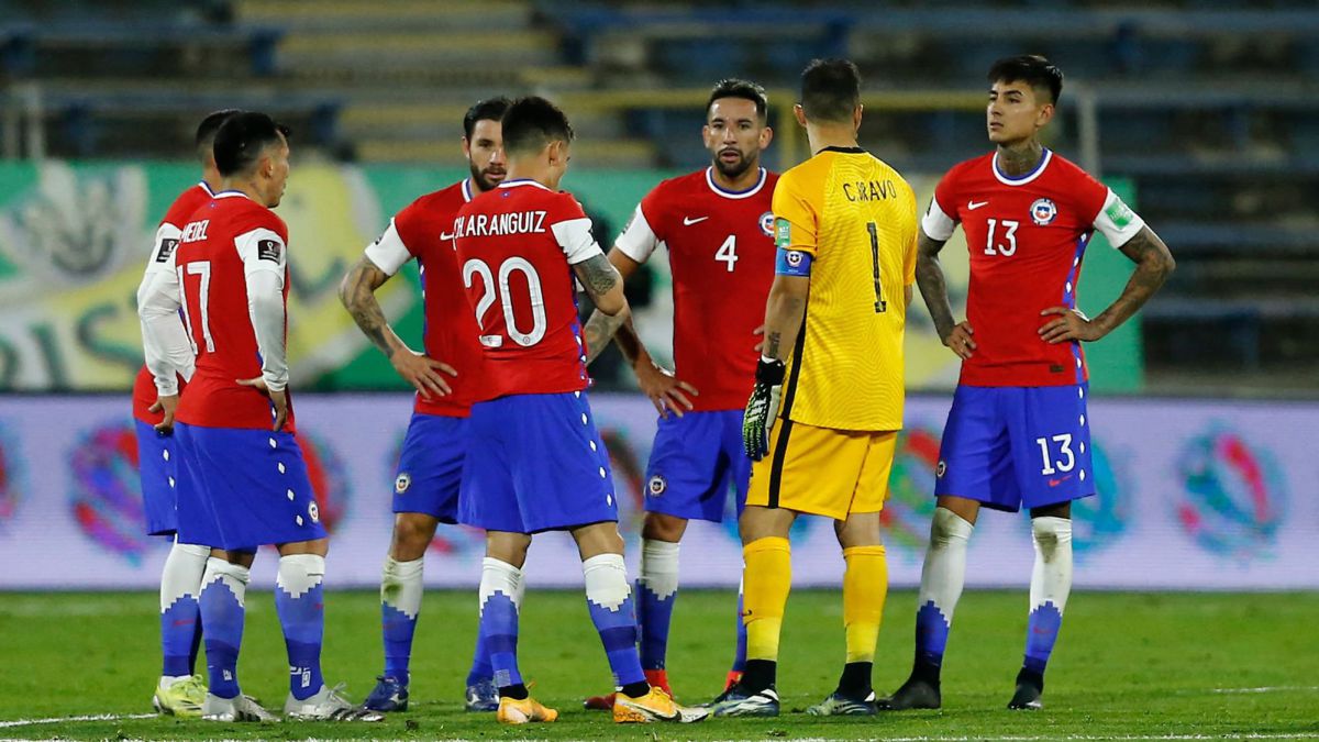 Selección de fútbol de Chile deja Nike y llega a acuerdo con Adidas