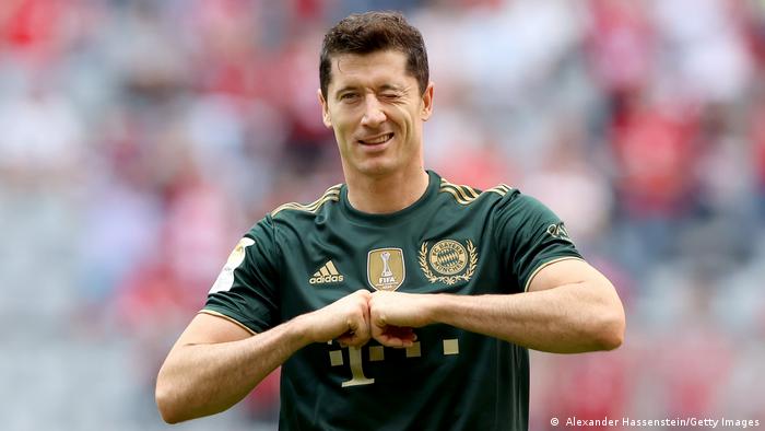 Robert Lewandowski recibió la Bota de Oro y dedica el triunfo a su esposa