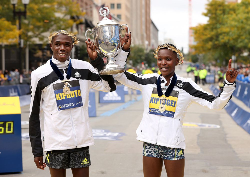 Doblete keniano en el maratón de Boston