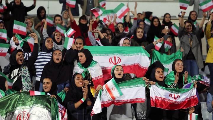 Federación Fútbol de Irán pide que autoricen presencia de mujeres en los estadios