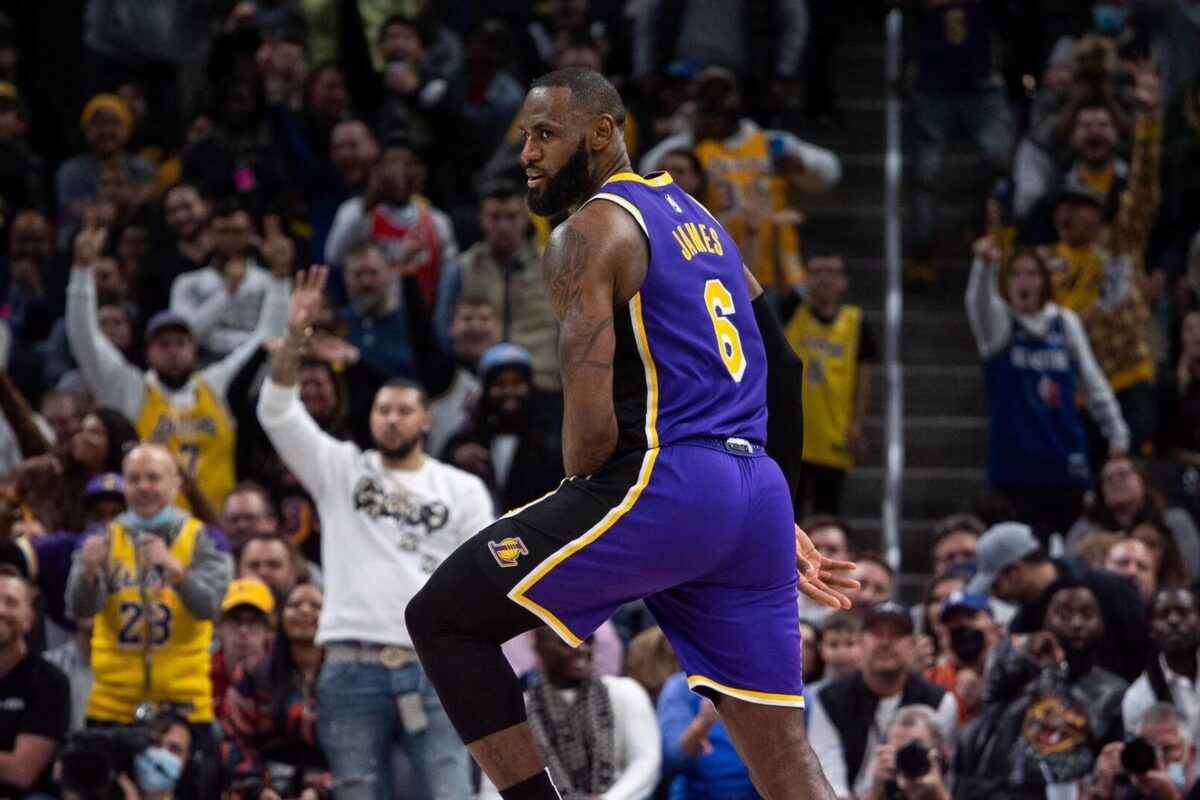 Exhibición de LeBron James en el triunfo ante los Pacers