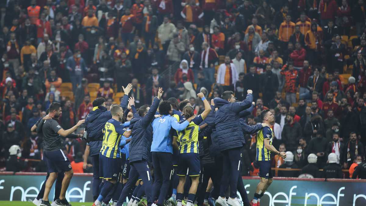 Aficionado del Fenerbahçe muere por crisis cardíaca tras gol “in extremis”