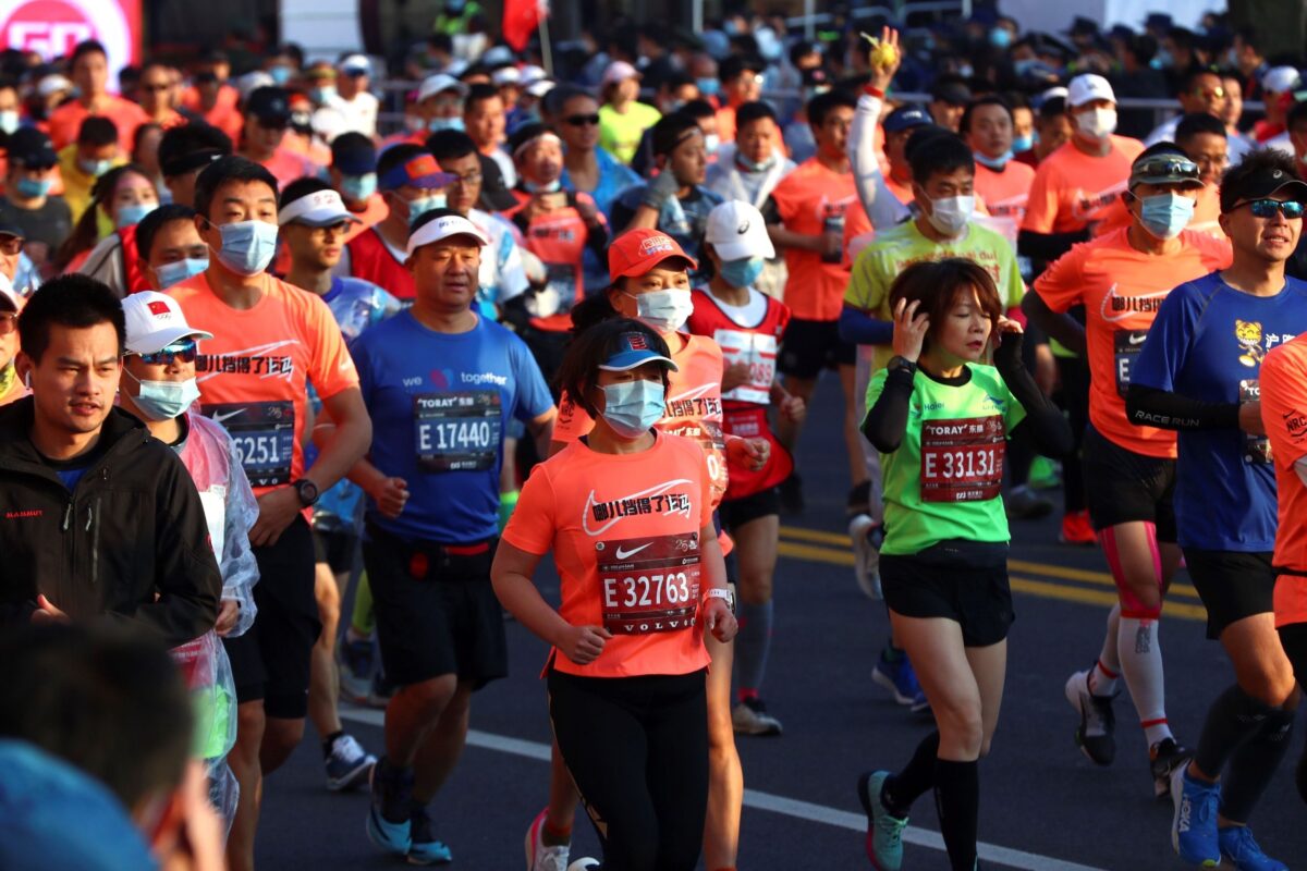 Suspenden maratón de Shanghai por rebrote de coronavirus