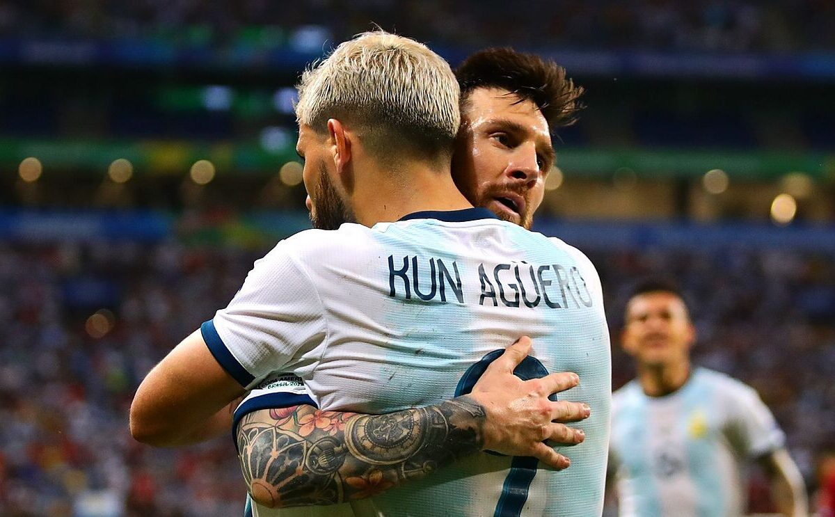 Messi a Agüero: “Voy a extrañar muchísimo estar con vos adentro de la cancha”