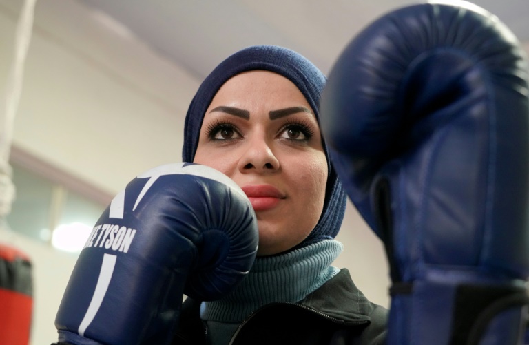 Boxeadoras en Irak intentan noquear los prejuicios y tabúes