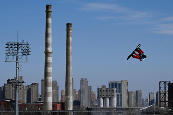 Chimeneas de fábrica, el sorprendente telón de fondo de Juegos de Pekín-2022￼