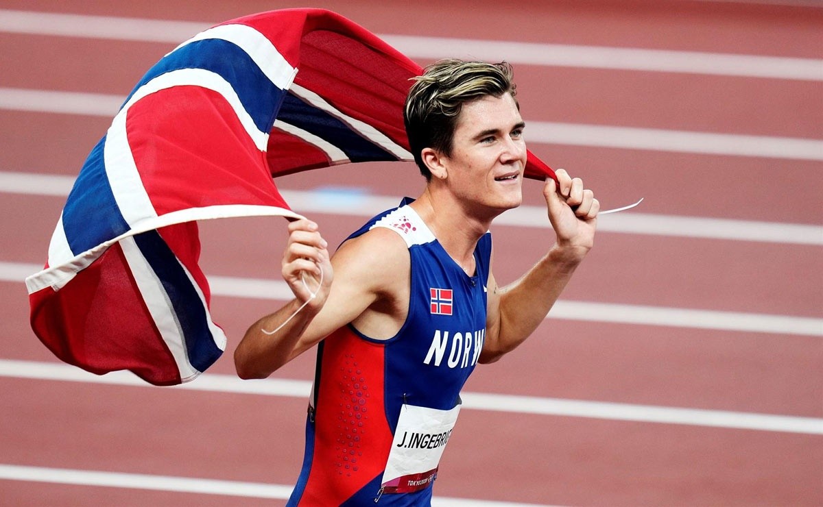 Ingebrigtsen bate récord del mundo en sala de los 1,500 m con crono de 3:30.60￼