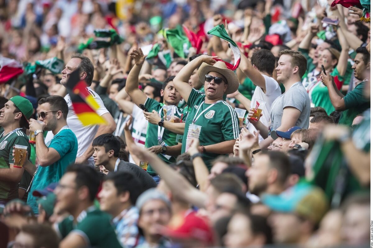 Grito homofóbico, crisis que desborda estadios de México