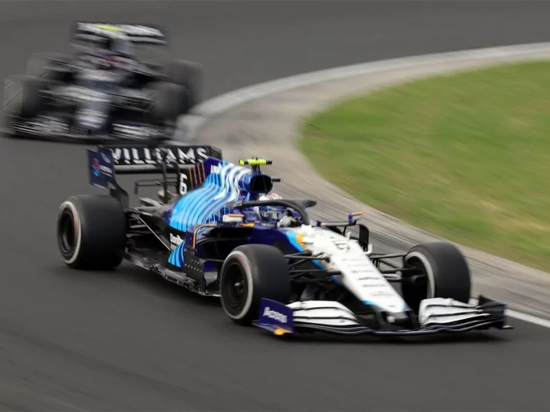 Albon es penalizado con tres puestos en la parrilla del GP de Australia￼