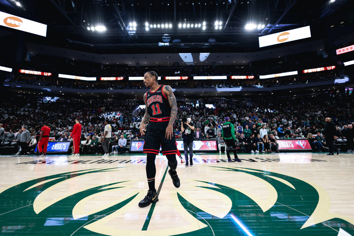 Bucks inician la defensa del título NBA con victoria ante Chicago