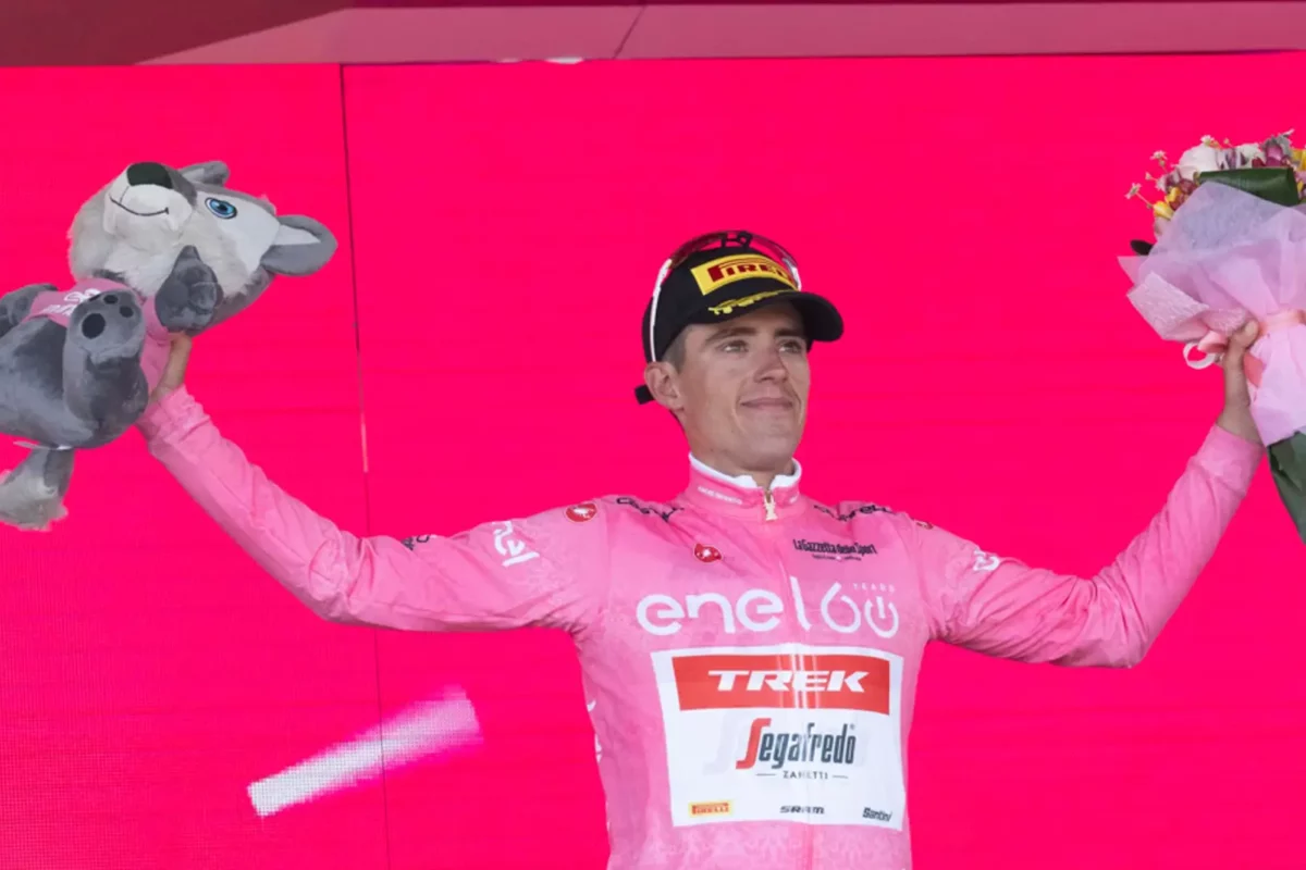 Español Juan Pedro López se mantiene líder del Giro
