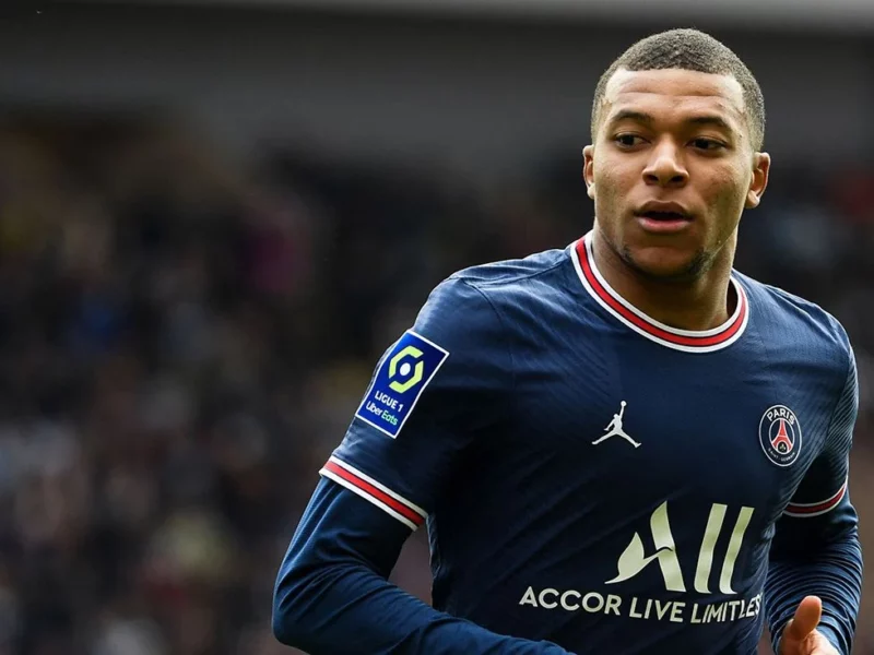 Afición del PSG es pesimista respecto al futuro de Mbappé￼