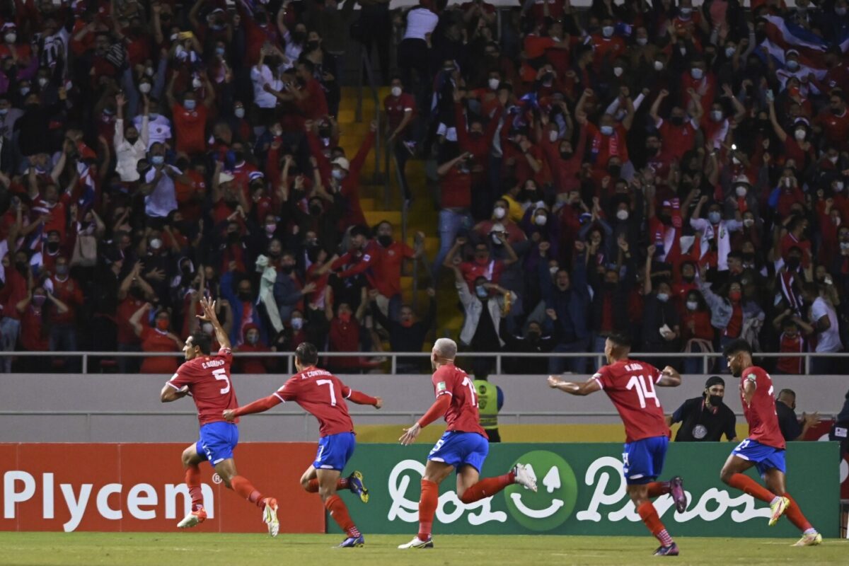Costa Rica despide emocionada a su selección rumbo al repechaje mundialista￼