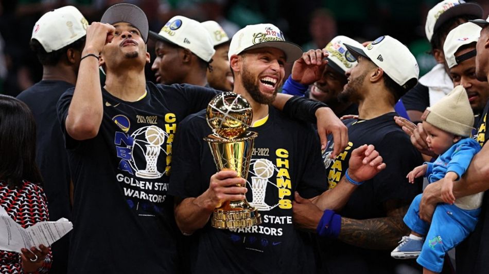 Los Warriors regresan a la cima de la NBA ￼