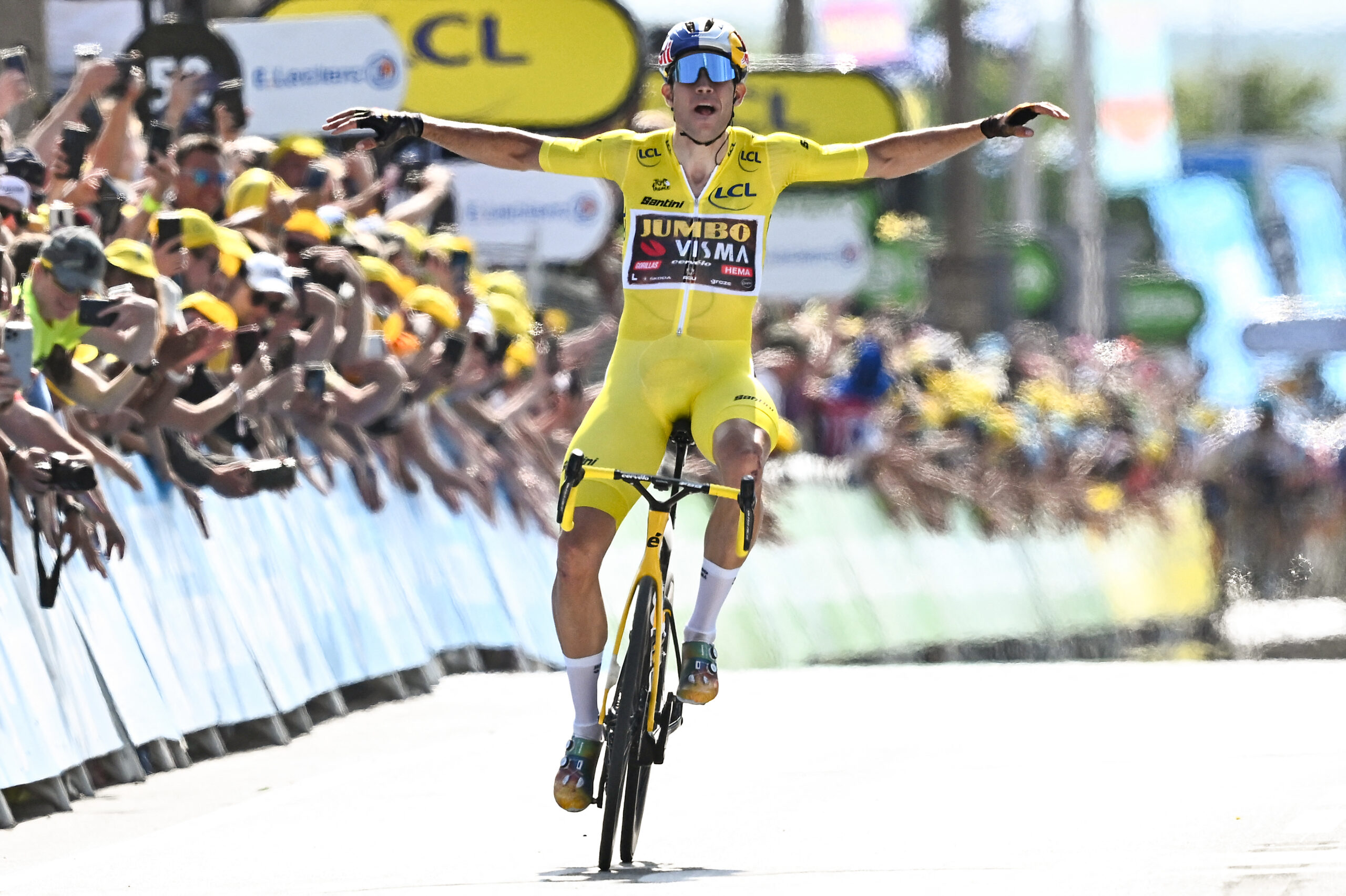 Van Aert gana la cuarta etapa del Tour de Francia￼