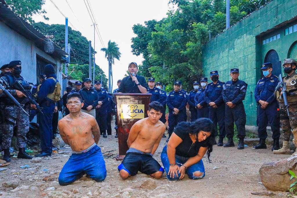 “Los terroristas tienen dos caminos”, dice ministro Villatoro