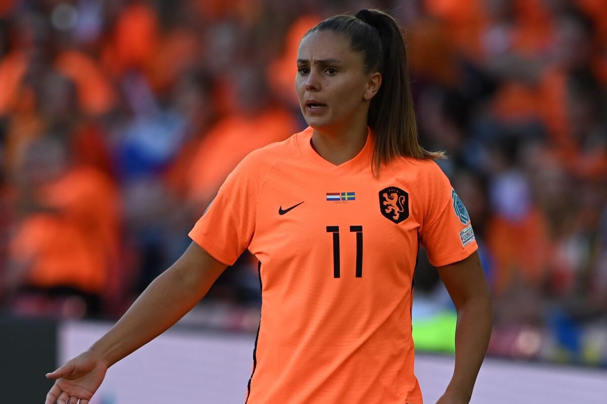 Lieke Martens se pierde el resto de la Eurocopa femenina ￼