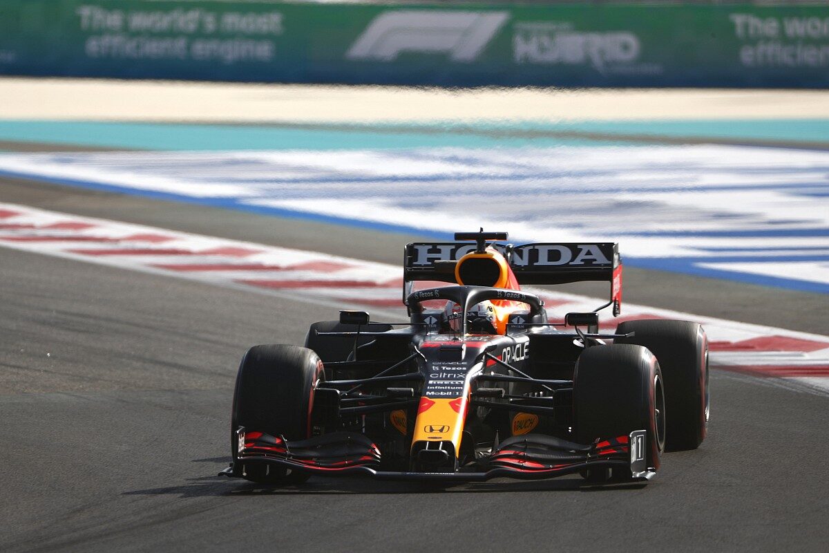 Max Verstappen logra la pole en Gran Premio de Australia