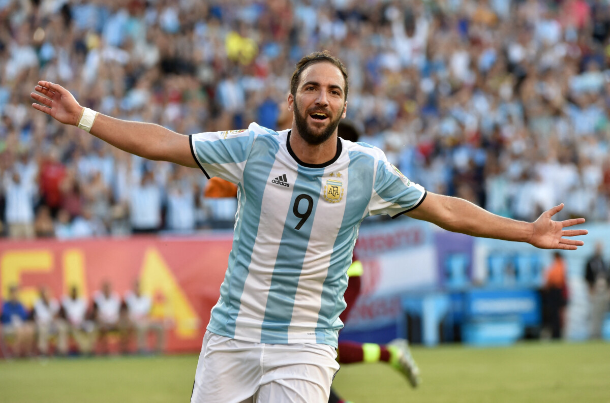 Gonzalo Higuaín anunció su retiro de fútbol￼