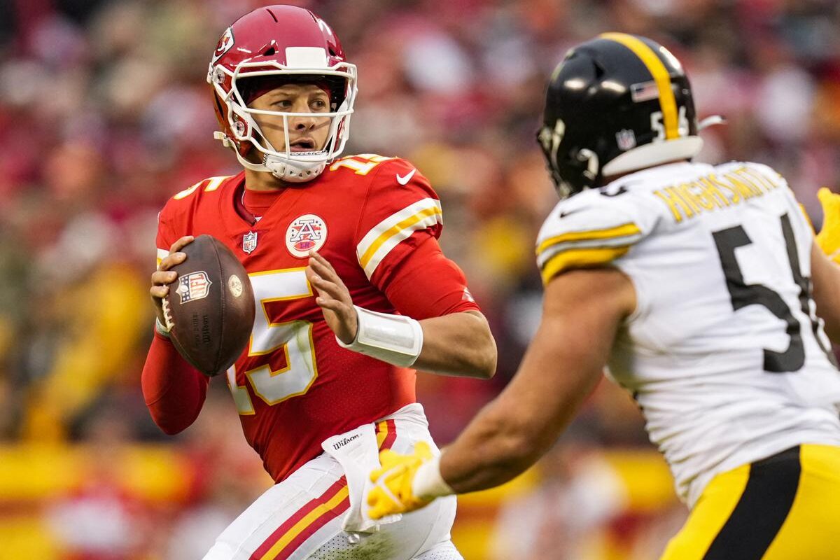 Mahomes y sus Chiefs ante San Francisco en duelo de líderes de división de NFL￼