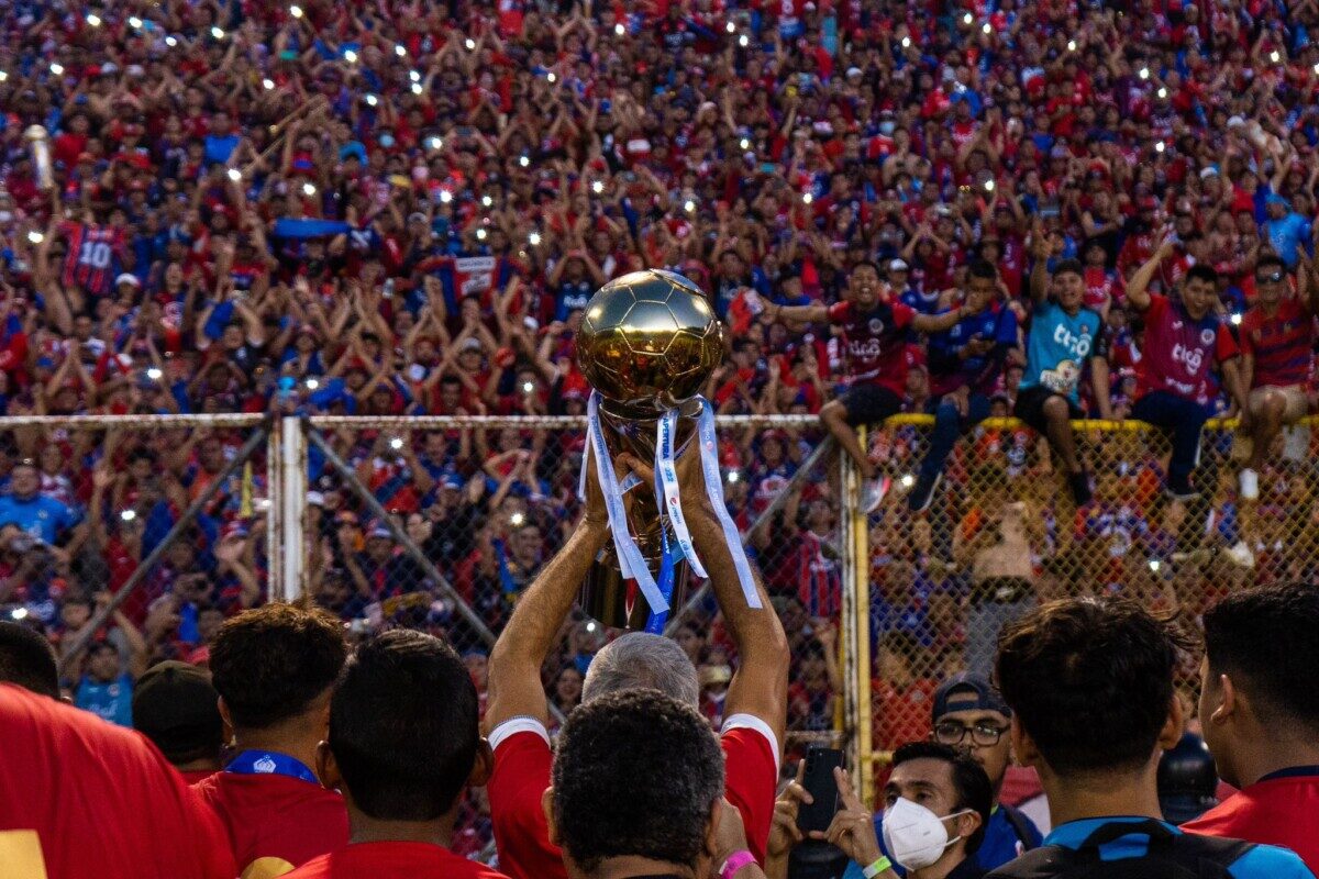 FAS obtiene su 19.° corona del fútbol salvadoreño