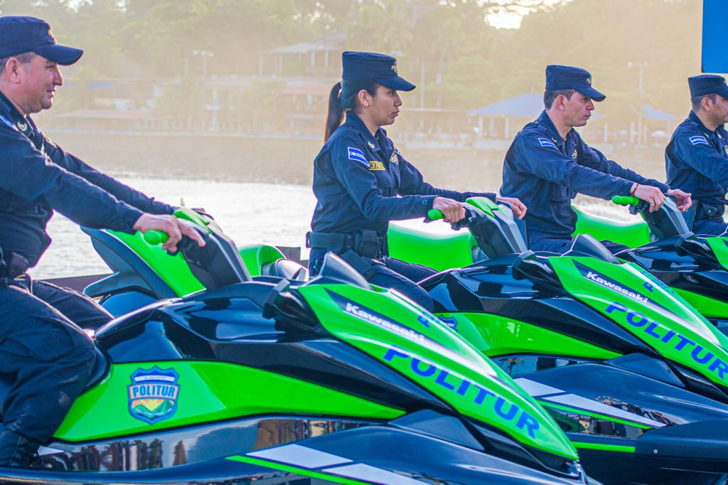 Policía de Turismo recibe unidades para patrullar Surf City