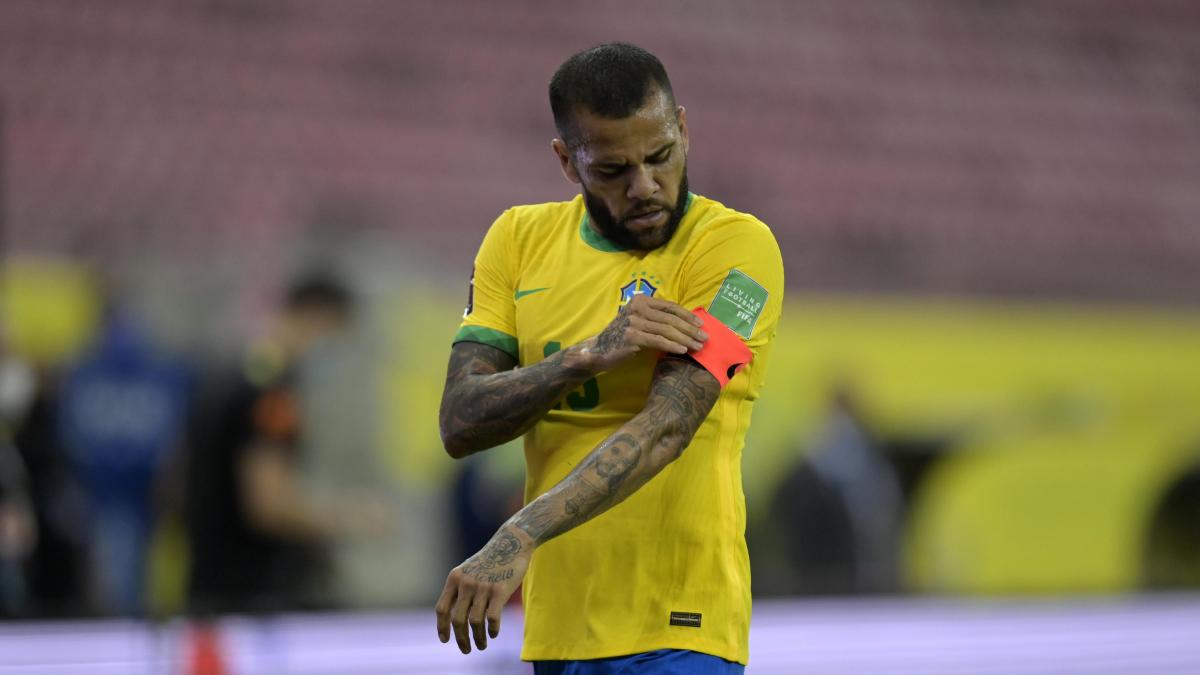 Dani Alves pone a prueba su prestigio en Qatar