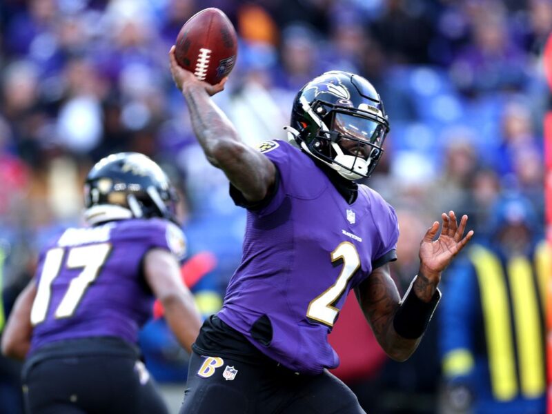 Ravens siguen en lo alto de la NFL