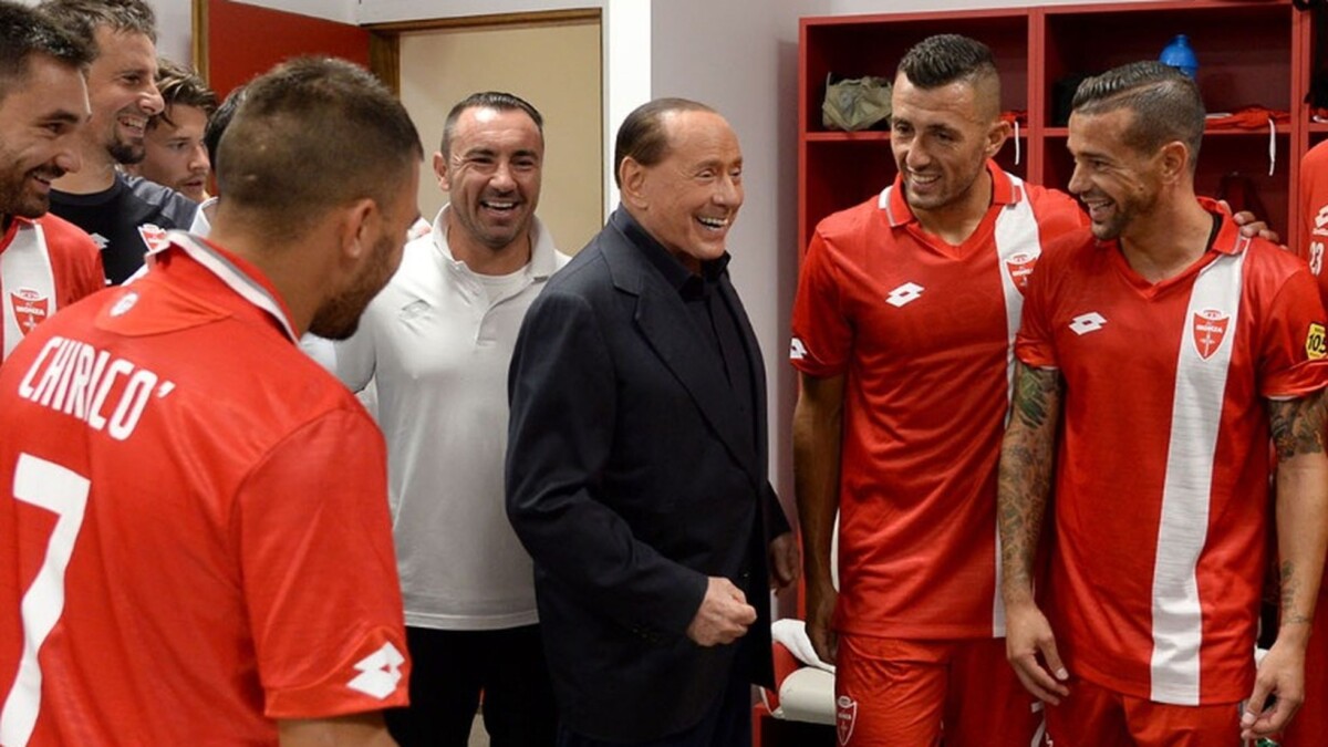 Berlusconi promete un “bus” de prostitutas para motivar al Monza