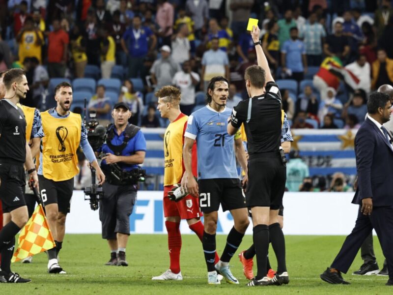 FIFA suspende a varios jugadores de Uruguay