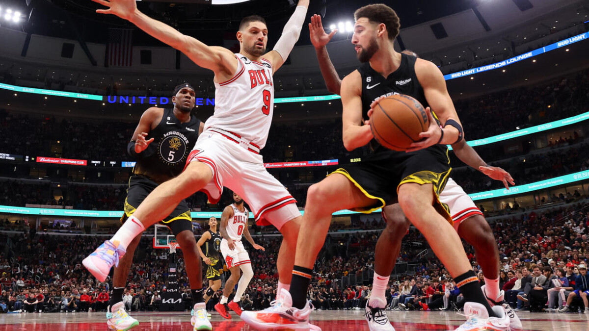 Vucevic le da triunfo a los Bulls sobre los Warriors