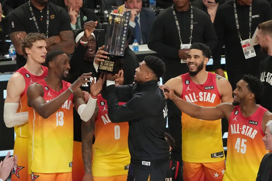 Team Giannis venció en el All-Star de la NBA