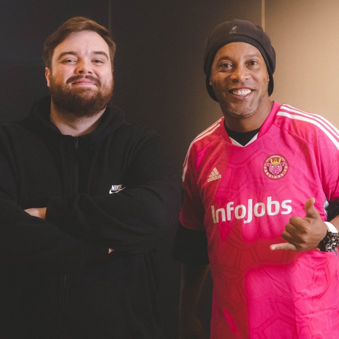 Ronaldinho ficha por el Porcinos FC de la Kings League