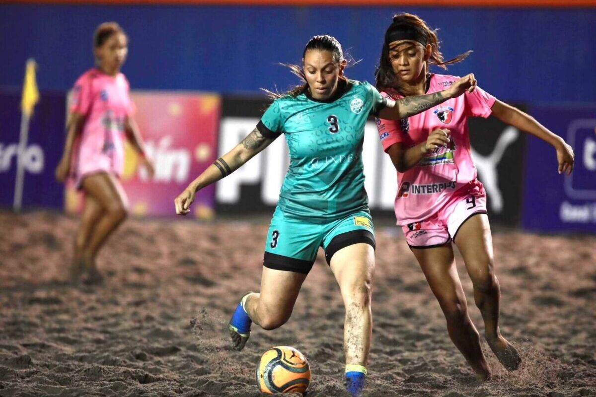 El Salvador encabeza ranking mundial de clubes en fútbol playa femenino