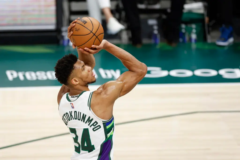 Bucks la segunda franquicia más cara de la NBA