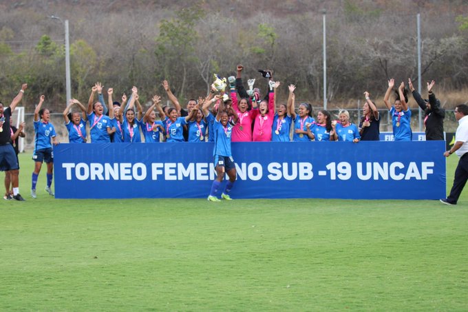 Selecta femenina se corona campeona de torneo UNCAF