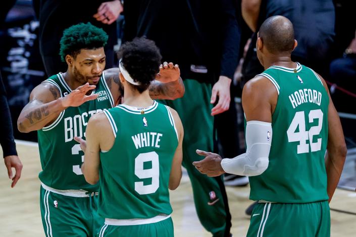 Celtics a un paso de liquidar a los Hawks