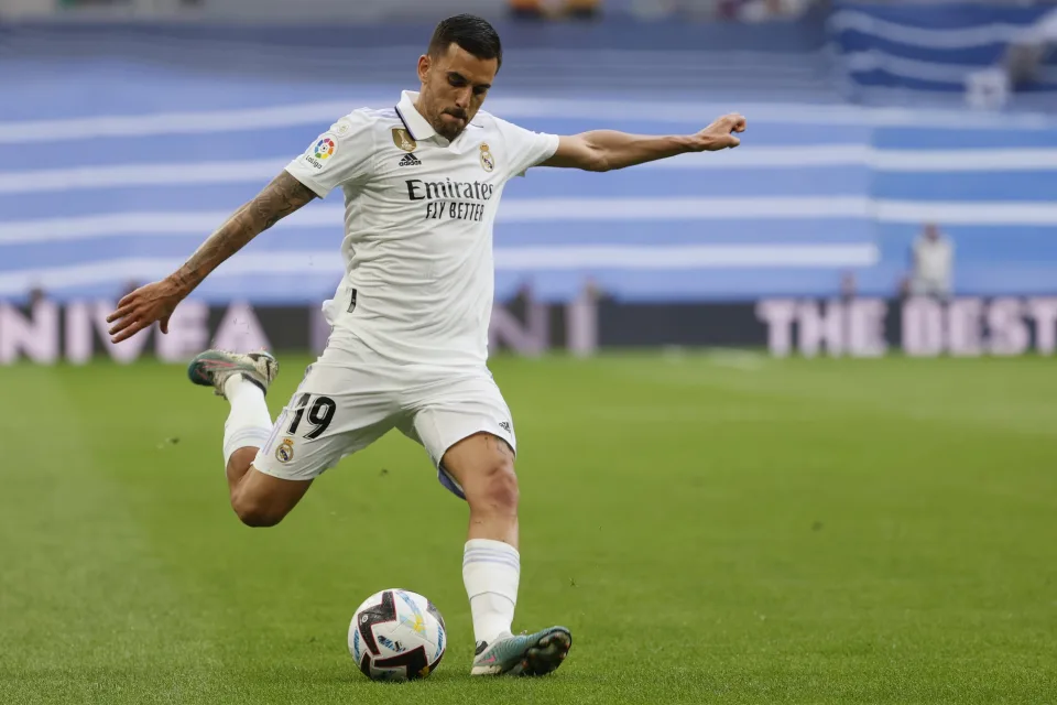 Dani Ceballos renueva con el Real Madrid