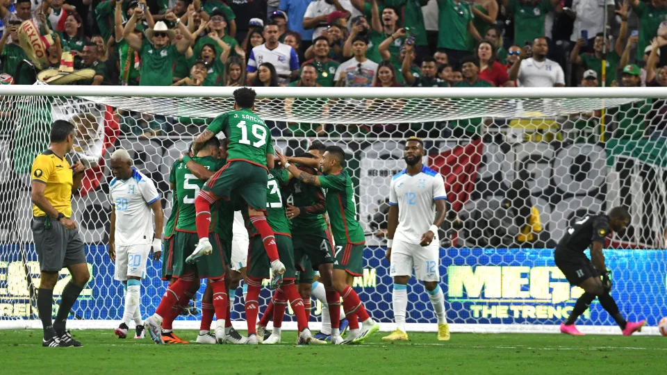 México goleó a Honduras en Copa Oro
