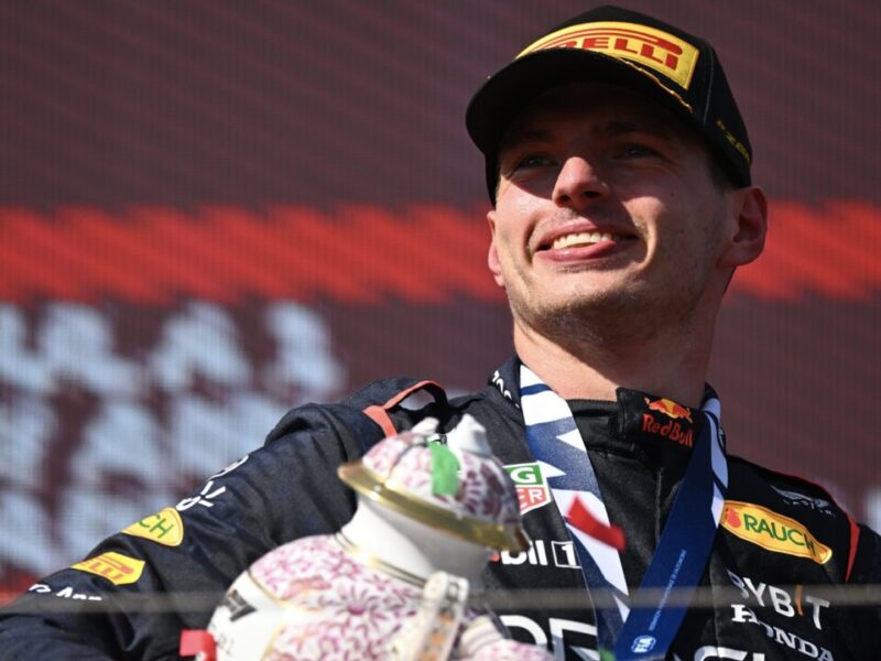 Verstappen refuerza su liderato en la F1