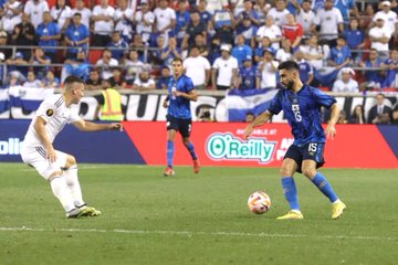 El Salvador empata sin goles con Costa Rica