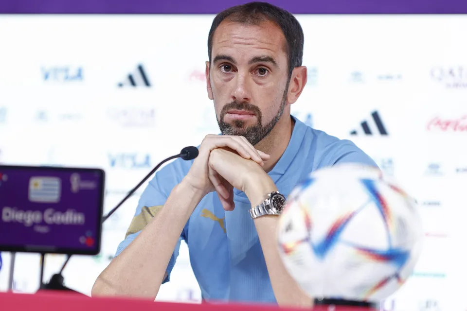 Diego Godín se despide del fútbol profesional