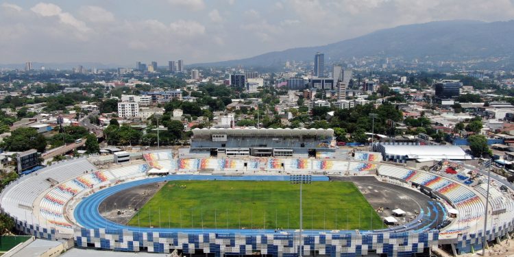 Cancha del «Mágico» lista a mediados de agosto