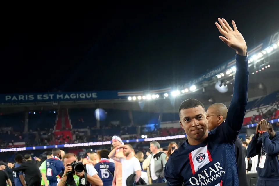 PSG en conversaciones con Al-Hilal y Barcelona por Mbappé