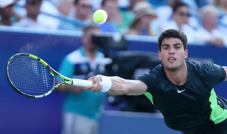 Alcaraz se medirá con Djokovic en las semis del ATP Finals